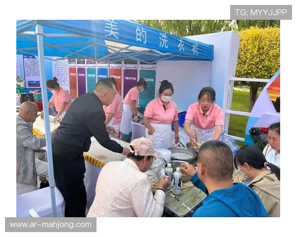 鄂托克前旗“草原村排”设趣味体验区,传统体育项目促青少年互动